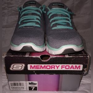 Skechers memory foam Women's shoes